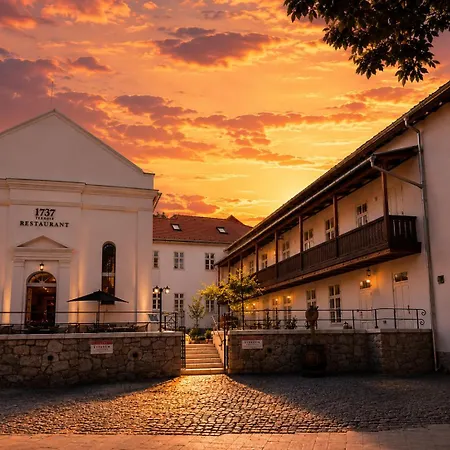 Hotel Generalis Wine 4*